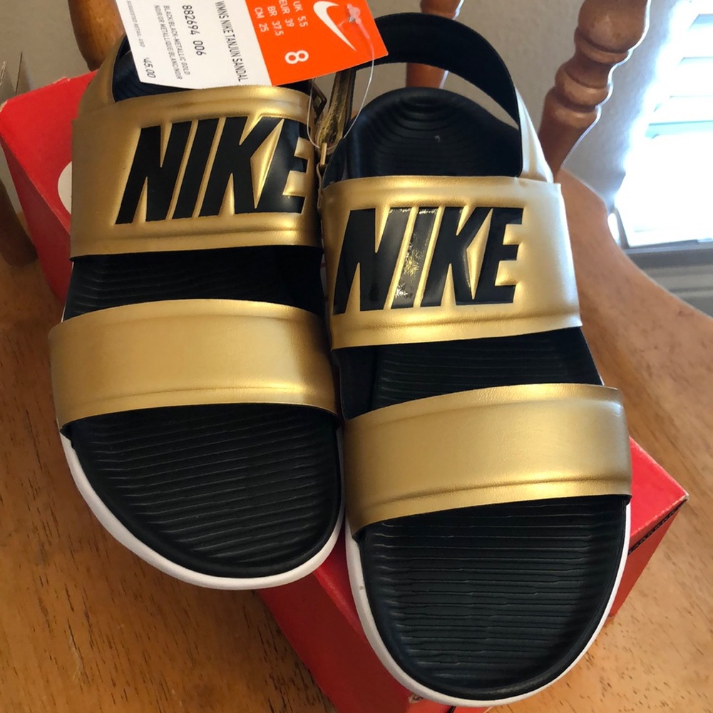 Women’s Nike Tanjun Sandals size 8